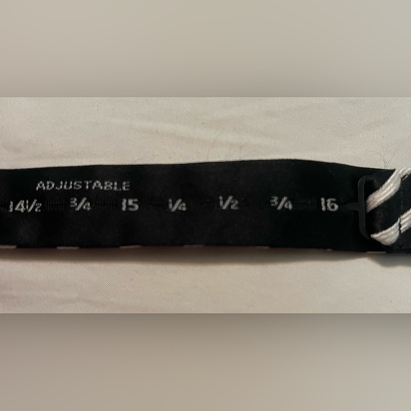 Countess Mara Adjustable 100% silk bowtie Black and White Stripe - Picture 4 of 4